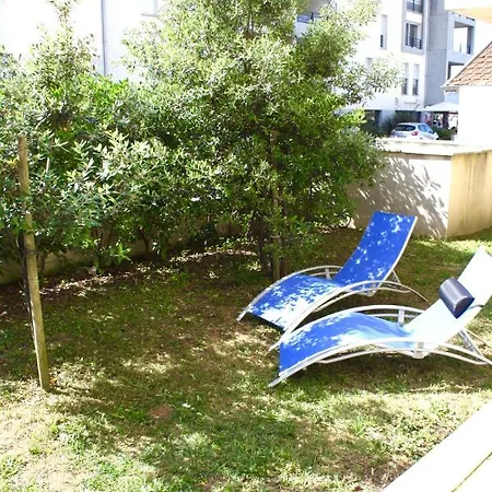 Apartment - Plage - Port - Famille - Jardin