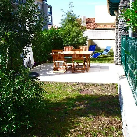 - - Port - Famille - Jardin *
