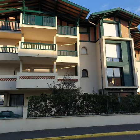 Apartment - Plage - Port - Famille - Jardin Capbreton