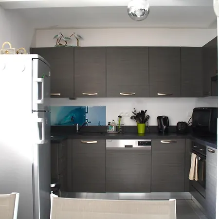 - Plage - Port - Famille - Jardin Apartment *